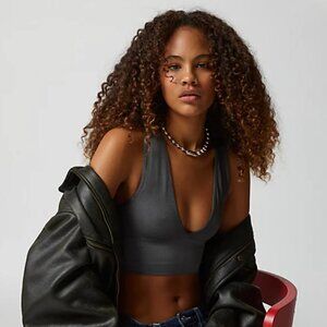 Urban Outfitters Hailey Seamless Out From Under Plunge Cropped Tank Top In Grey